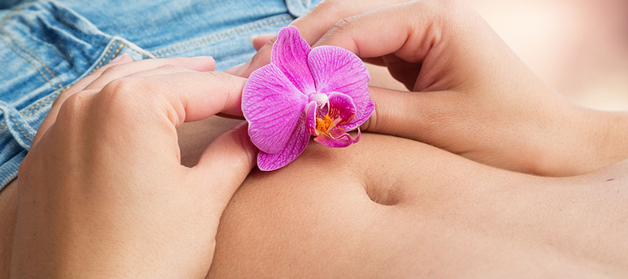 Patient receiving consultation for peptide therapy to reduce inflammation and enhance recovery at Scale Regenerative Health